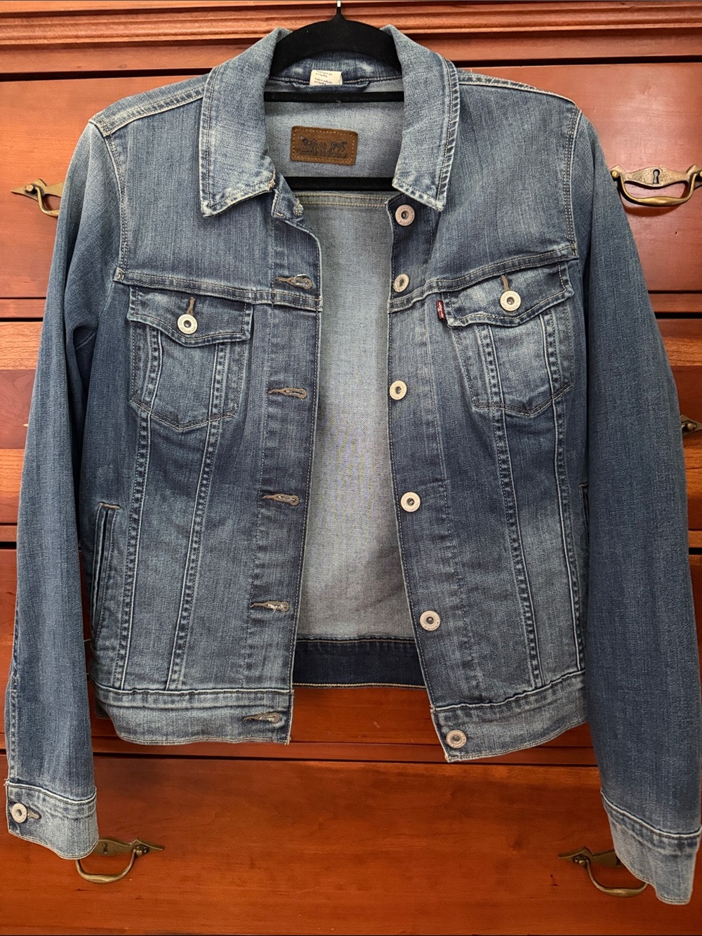 Levi's Medium Wash Blue Denim Trucker Jacket